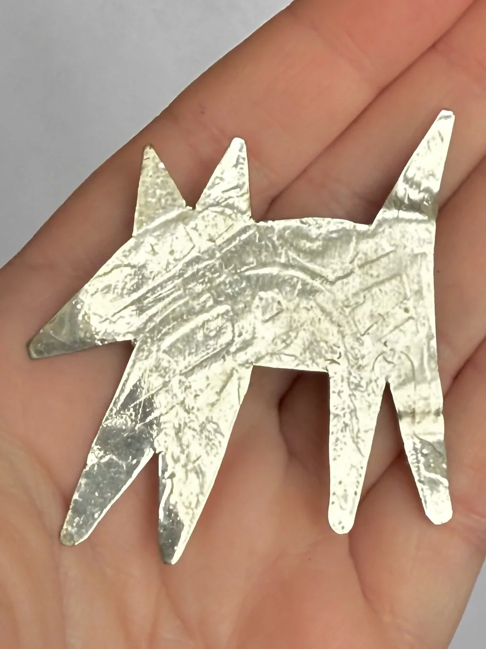 VTG Brutalist Primitive Dog Wolf Brooch Pin Silver Tone Abstract Folk Art Retro